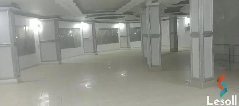 للايجار مساحة 550 م تصلح لجميع الأنشطة التجارية والإدارية الكبرى قريب من ميدان الحصري