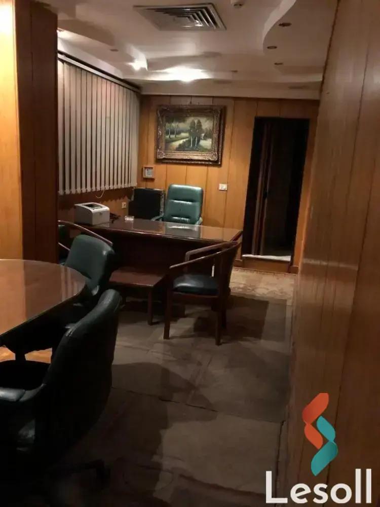 مكتب للبيع بمساحة 220 متر في الجيزة 