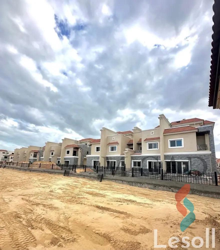 تاون هاوس للبيع بمساحة 350 متر و 4 غرف في  محرم بك الاسكندرية