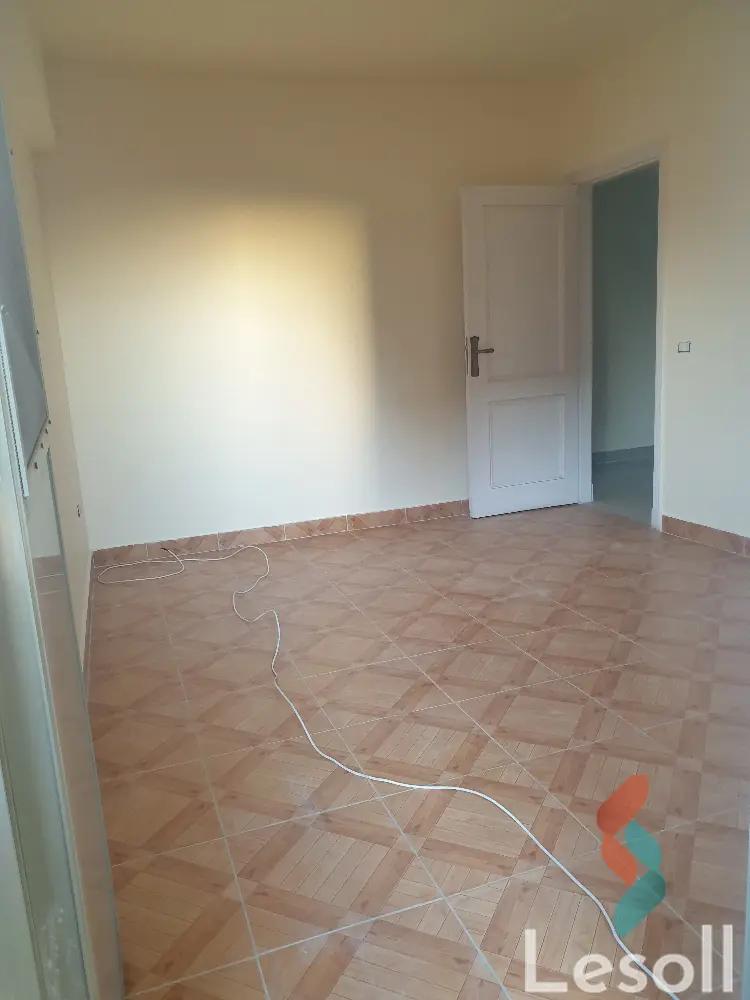Apartment for yearly rent with an area 110 meters and 2 room in Boulkly Alexandria 