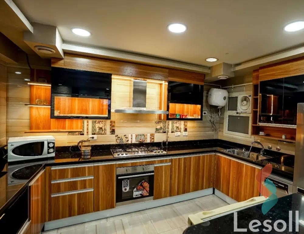 شقة للبيع بمساحة 200 متر و 3 غرف في  الهرم الجيزة