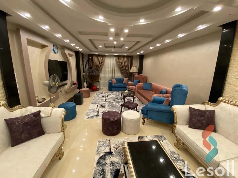 شقة للبيع بمساحة 200 متر و 3 غرف في  الهرم الجيزة