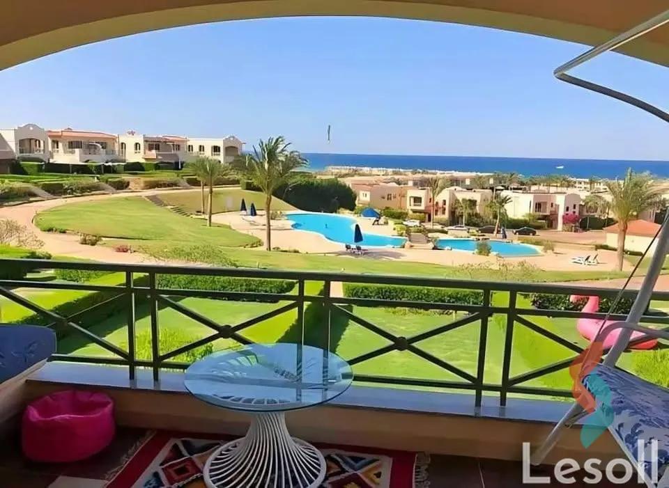 شقة للبيع بمساحة 100 متر و غرفتان في  العين السخنة السويس