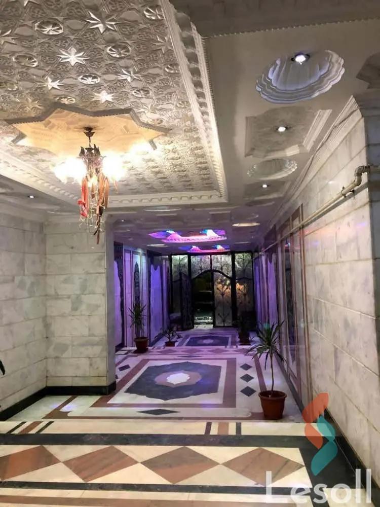 Apartment for sale with an area 850 meters and 6 rooms in  Haram Giza  - Image 2