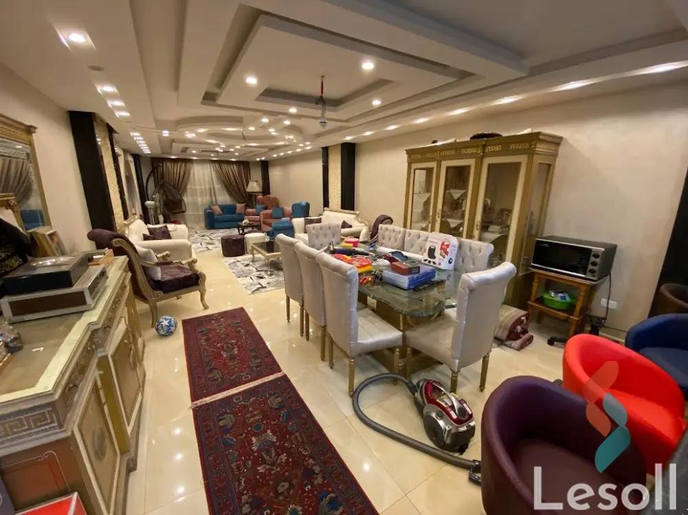 شقة للبيع بمساحة 200 متر و 3 غرف في  الهرم الجيزة