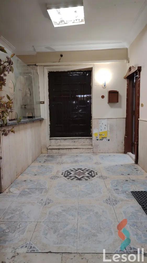 مكتب للايجار الشهري بمساحة 250 متر في العجوزة الجيزة 