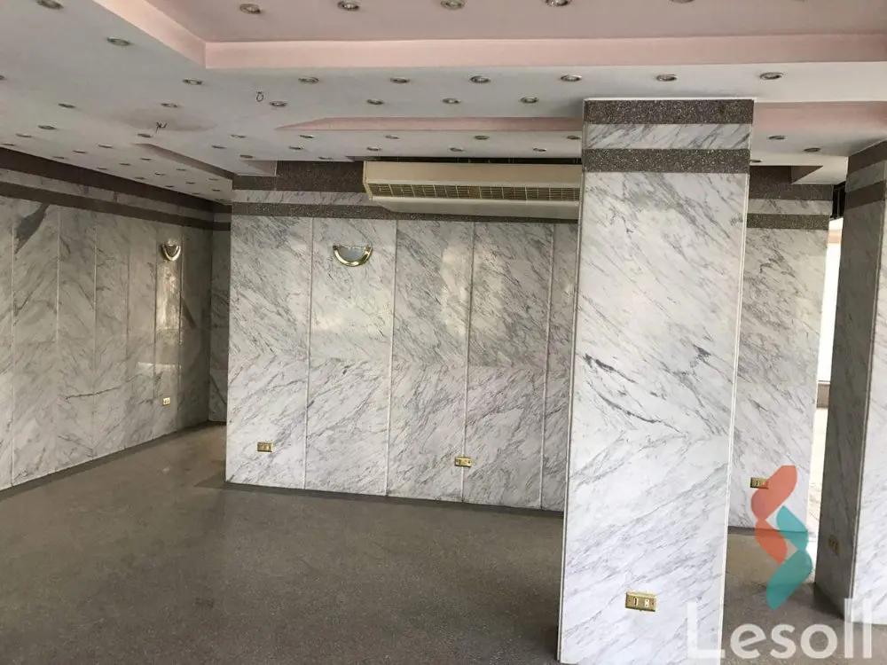 مول للبيع بمساحة 700 متر في القاهرة 