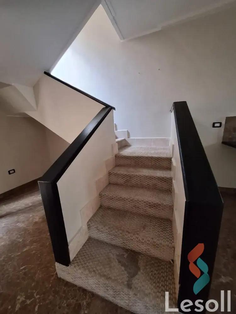 شالية للبيع بمساحة 95 متر و غرفتان في  الشيخ زايد الجيزة