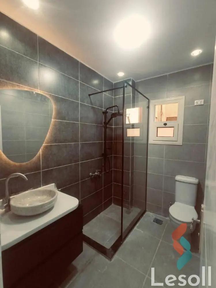 شقة للبيع بمساحة 130 متر و 3 غرف في  المقطم القاهرة - صورة 3