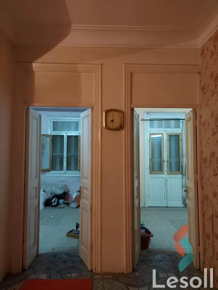 شقة للبيع بمساحة 90 متر و 3 غرف في  ميدان الجيزة الجيزة