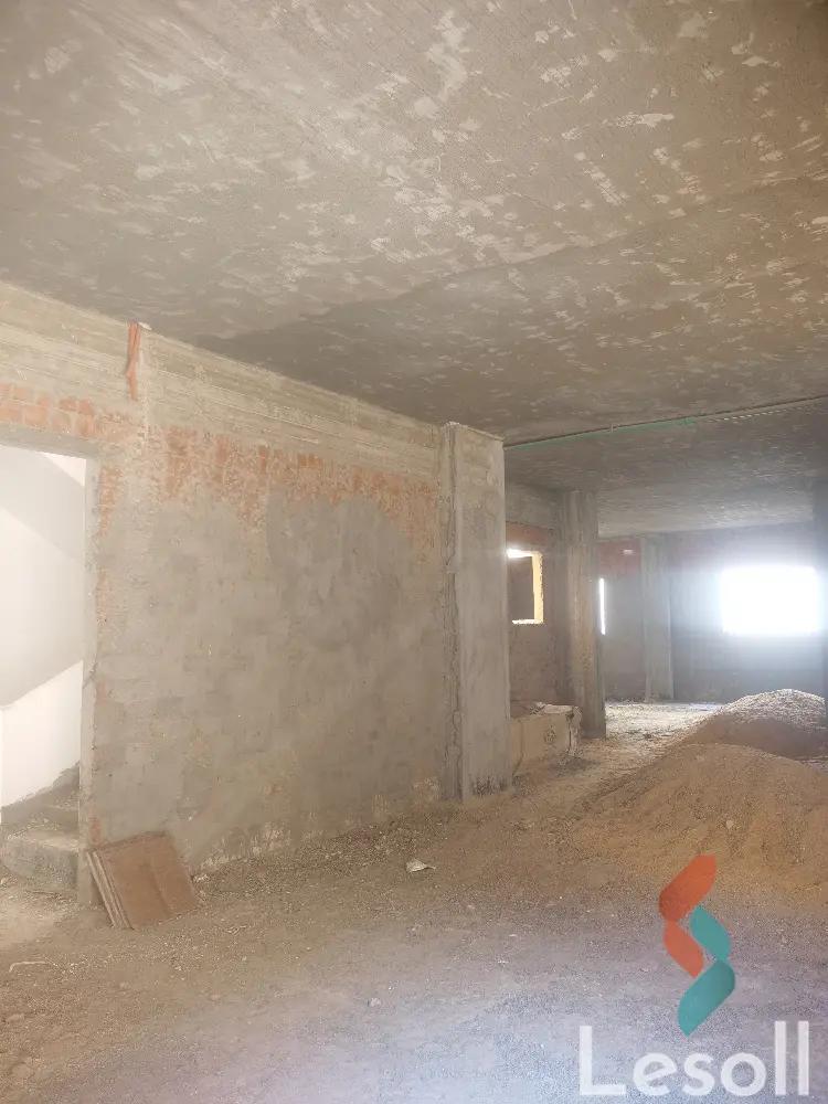 شقة للبيع بمساحة 400 متر و 3 غرف في  العبور القليوبية