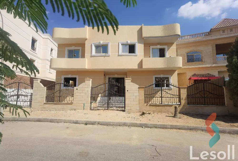 شقة للبيع بمساحة 400 متر و 3 غرف في  العبور القليوبية