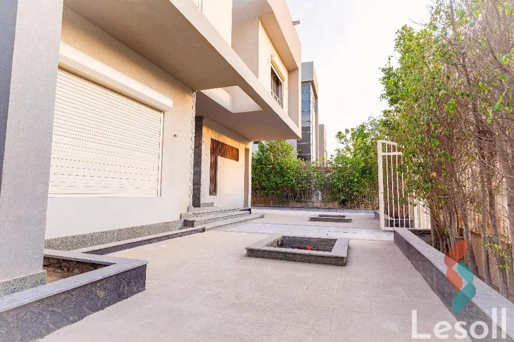 فيلا للبيع بمساحة 712 متر و 5 غرف في  الشيخ زايد الجيزة