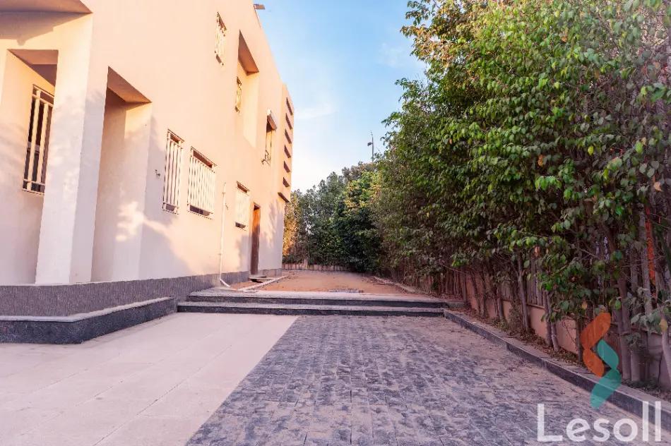 فيلا للبيع بمساحة 712 متر و 5 غرف في  الشيخ زايد الجيزة