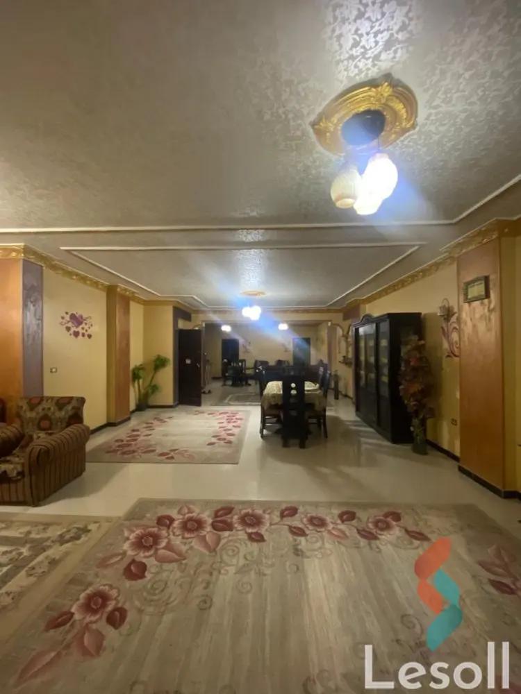 شقة بحديقة للبيع بمساحة 375 متر و 3 غرف في  العبور القليوبية