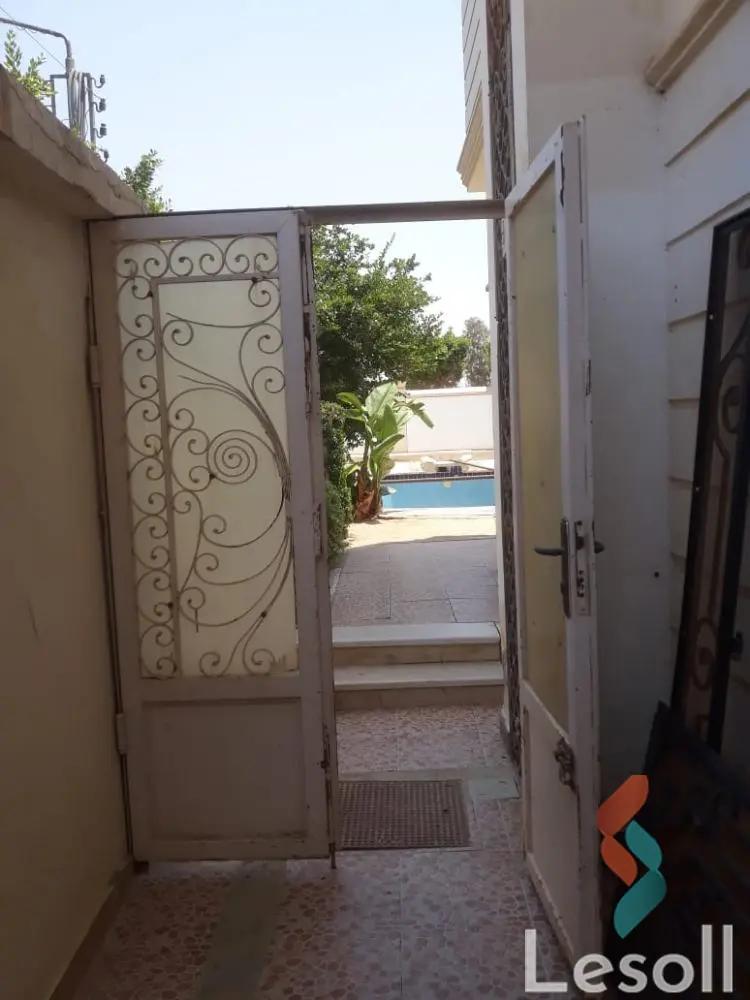 تاون هاوس للبيع بمساحة 1,380 متر و 10 غرف في  مدينة الشروق القاهرة