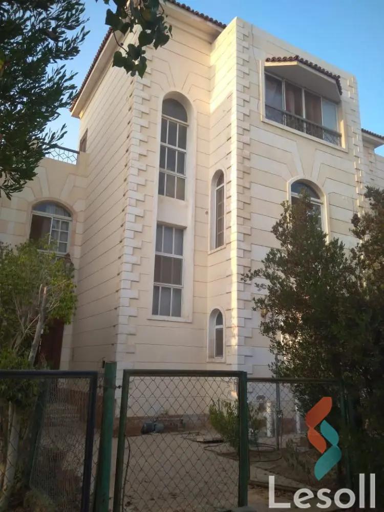 تاون هاوس للبيع بمساحة 255 متر و 3 غرف في  مدينة الشروق القاهرة