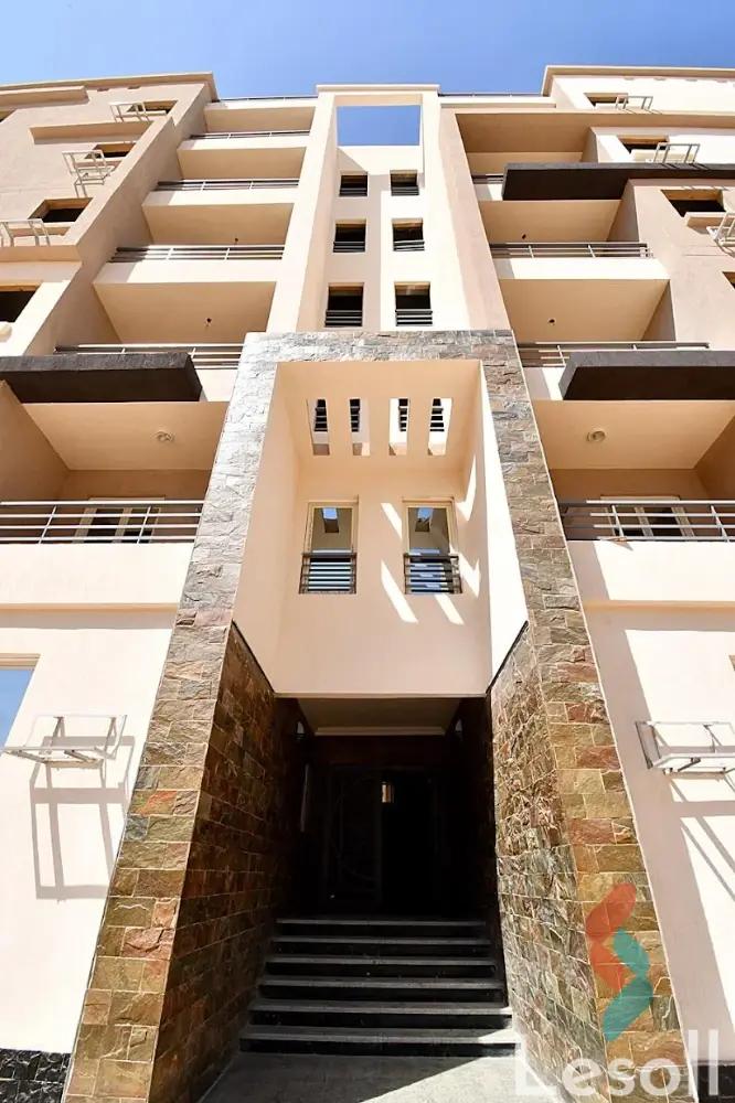 شقة للبيع بمساحة 106 متر و 3 غرف في  6 اكتوبر الجيزة