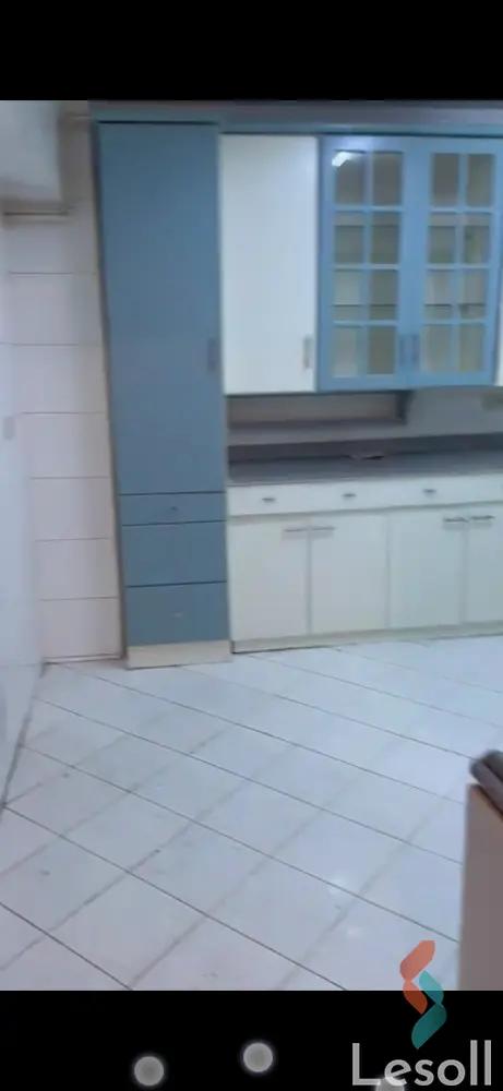 شقة للبيع بمساحة 190 متر و 3 غرف في  الدقى الجيزة