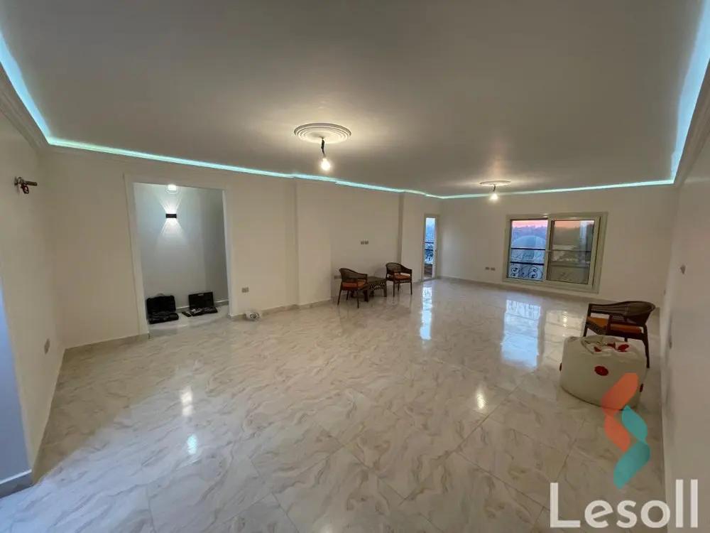 شقة للبيع بمساحة 200 متر و 3 غرف في  العمرانية الجيزة