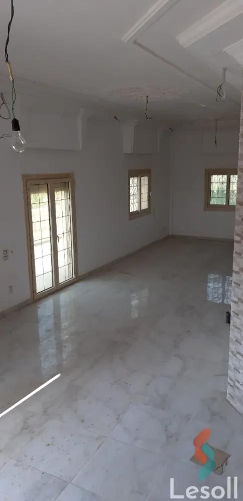 فيلا للايجار الشهري بمساحة 300 متر و 4 غرف في الشيخ زايد الجيزة