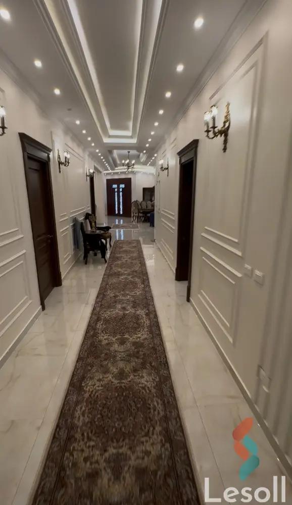 فيلا للبيع بمساحة 685 متر و 20 غرف في  مدينة الشروق القاهرة