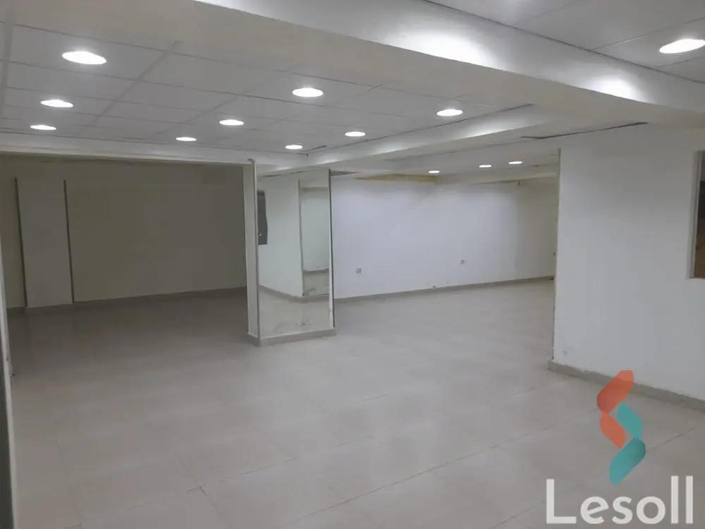 محل للايجار الشهري بمساحة 350 متر في 6 اكتوبر الجيزة 