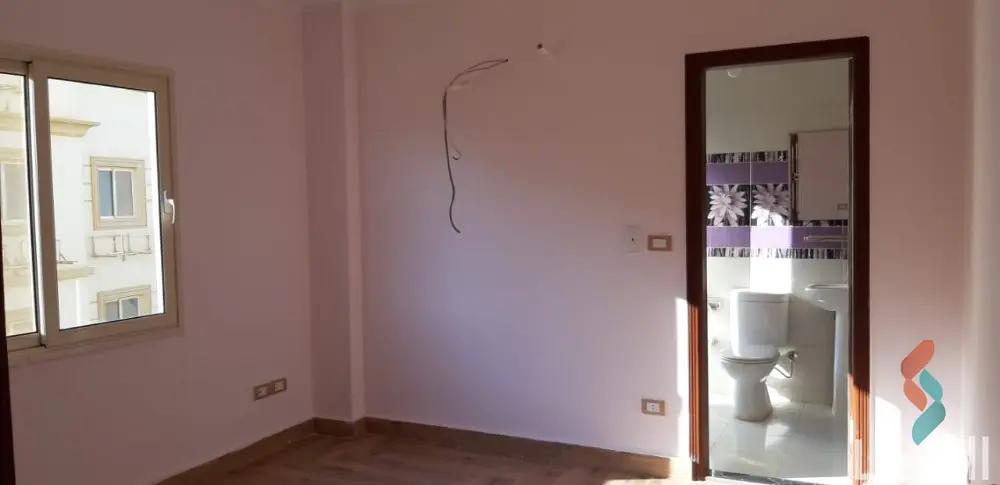 بنتهاوس للبيع بمساحة 225 متر و 4 غرف في  حدائق اكتوبر الجيزة