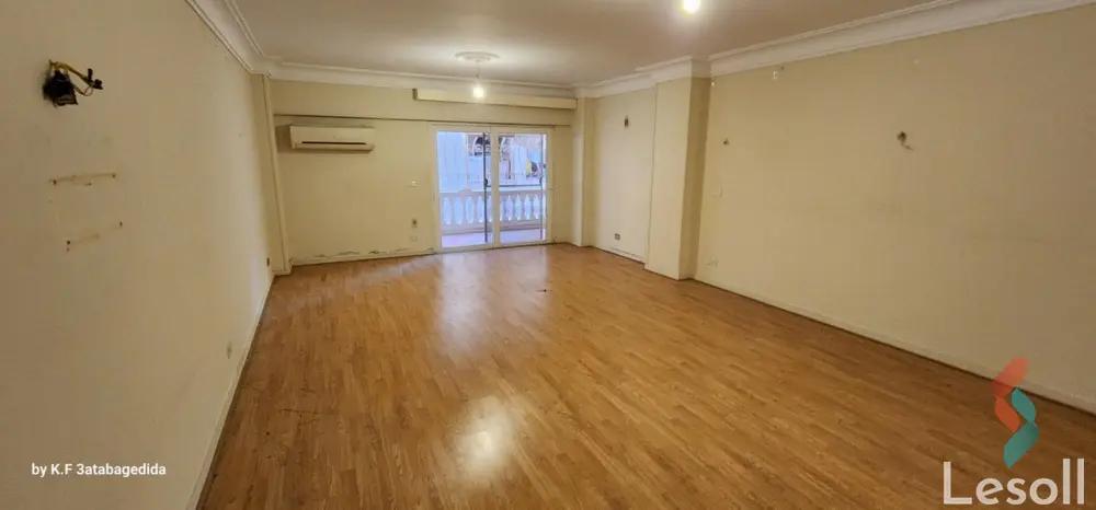 Apartment for monthly rent with an area 170 meters and 3 rooms in Laurent Alexandria 