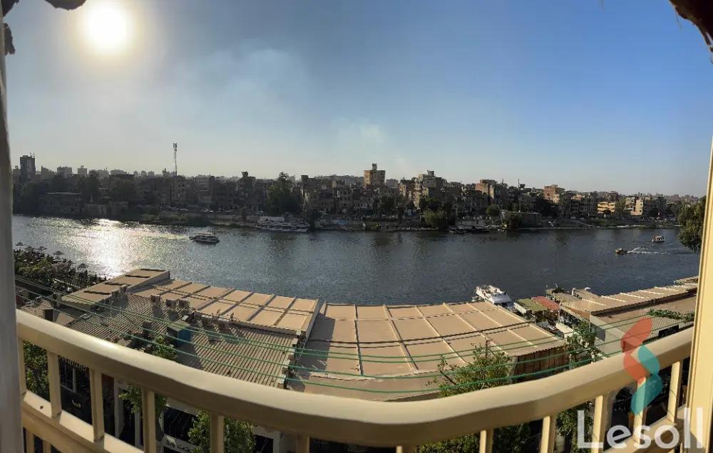 شقة للايجار اليومي بمساحة 160 متر و 3 غرف في الزمالك القاهرة