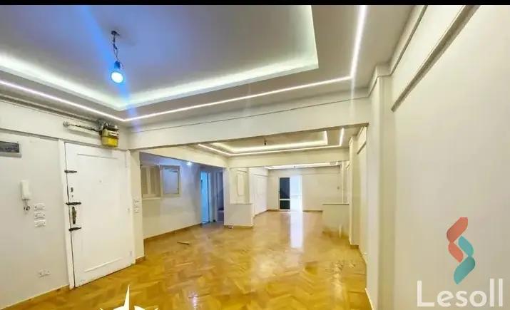 Apartment for monthly rent with an area 200 meters and 4 rooms in Laurent Alexandria 