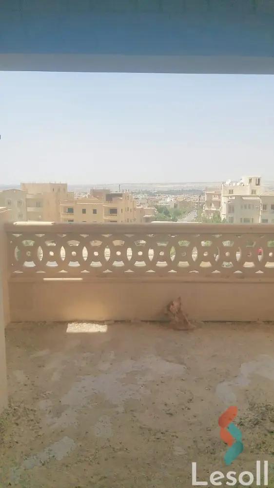 شقة للبيع بمساحة 200 متر و 3 غرف في  العبور القليوبية