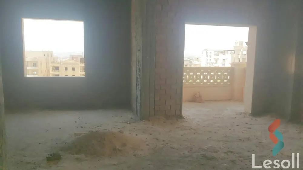 شقة للبيع بمساحة 200 متر و 3 غرف في  العبور القليوبية