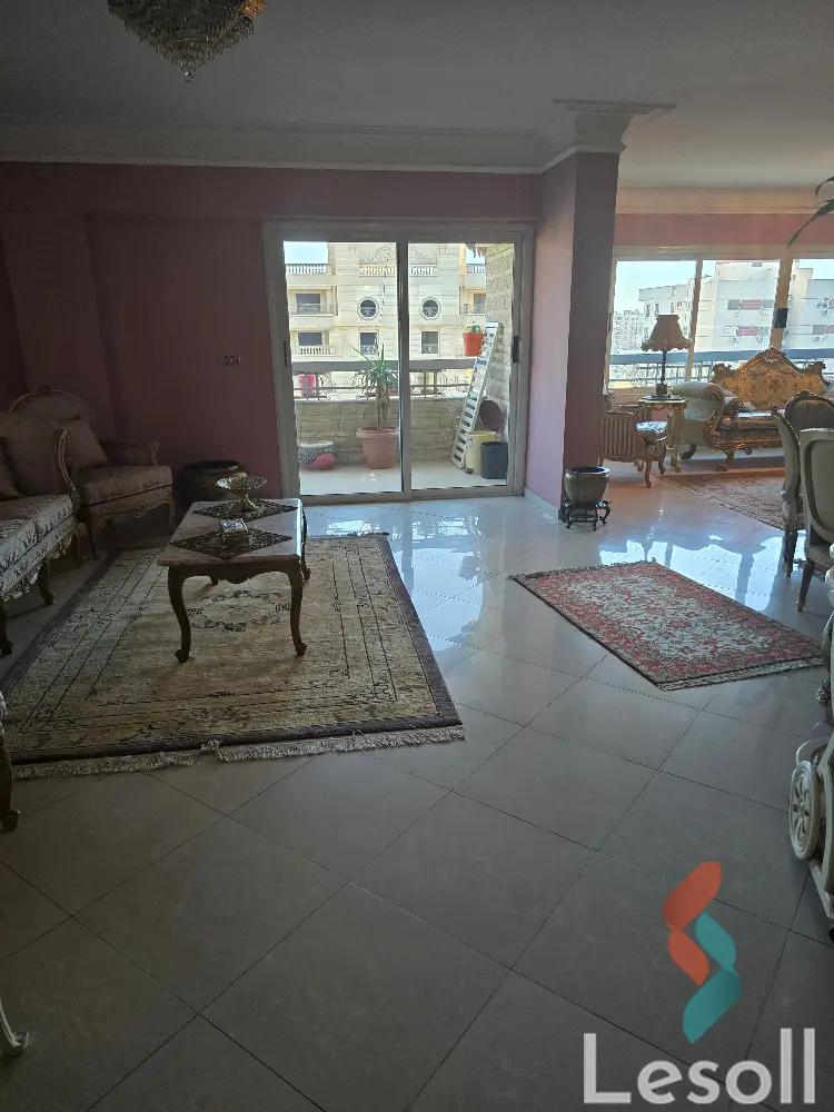 شقة للبيع بمساحة 305 متر و 4 غرف في  مدينة نصر القاهرة