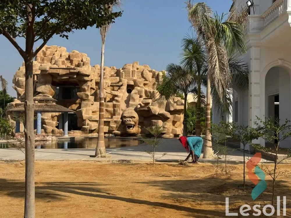 فيلا للبيع بمساحة 6,300 متر و 6 غرف في  ميدان الجيزة الجيزة