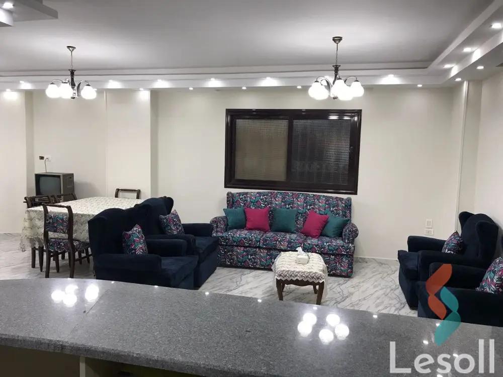 فيلا للبيع بمساحة 294 متر و 4 غرف في  العاشر من رمضان الشرقية