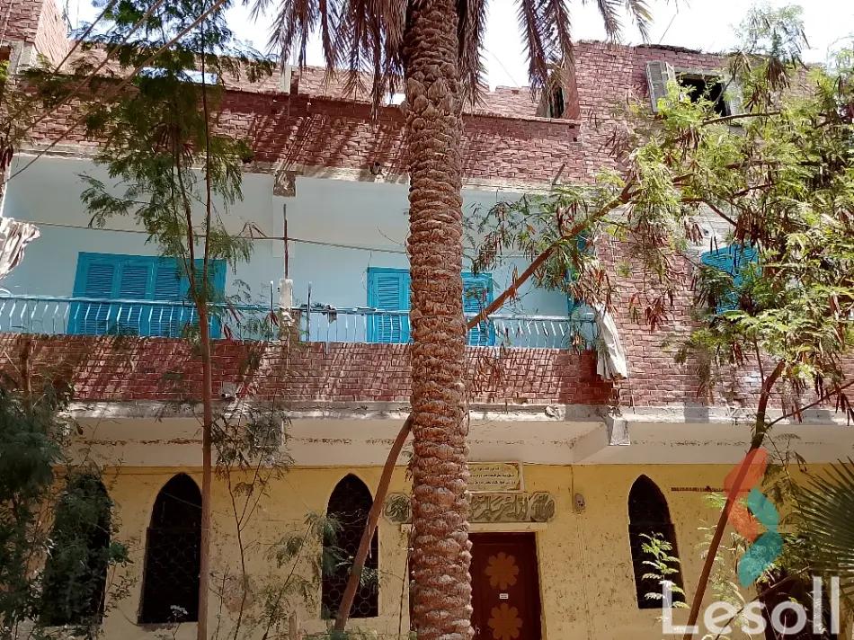  عمارة للبيع بمساحة 200 متر و 10 غرف في  الزقازيق الشرقية