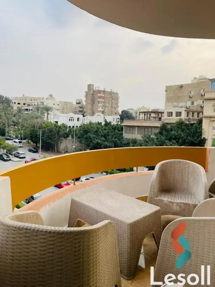 شقة للايجار الشهري بمساحة 200 متر و 3 غرف في المقطم القاهرة