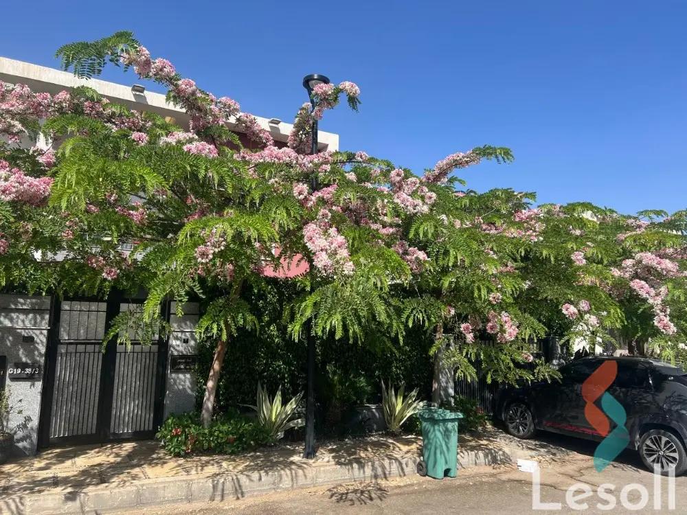 تاون هاوس للبيع بمساحة 283 متر و 4 غرف في  مدينتي القاهرة