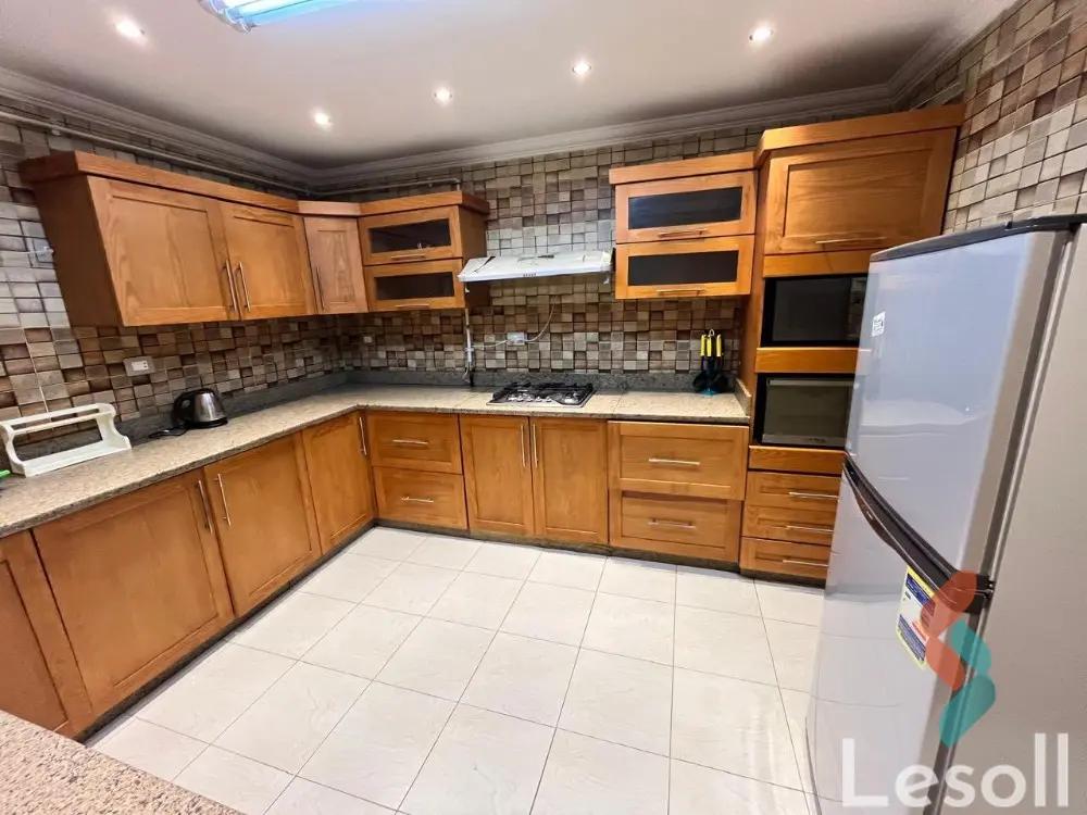 شقة للايجار الشهري بمساحة 300 متر و 3 غرف في المهندسين الجيزة