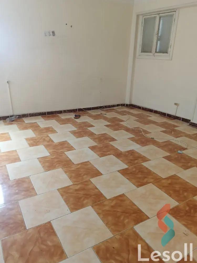 شقة للايجار السنوي بمساحة 100 متر و غرفتان في سيدى بشر الاسكندرية