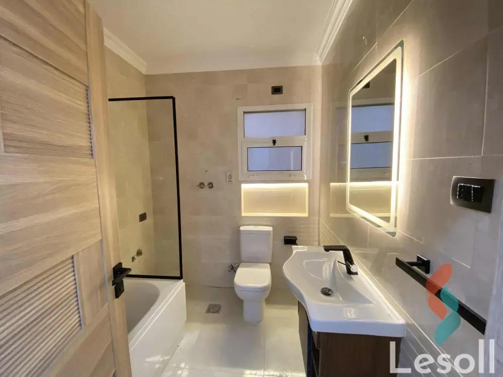 شقة للبيع بمساحة 124 متر و 3 غرف في  مدينتي القاهرة