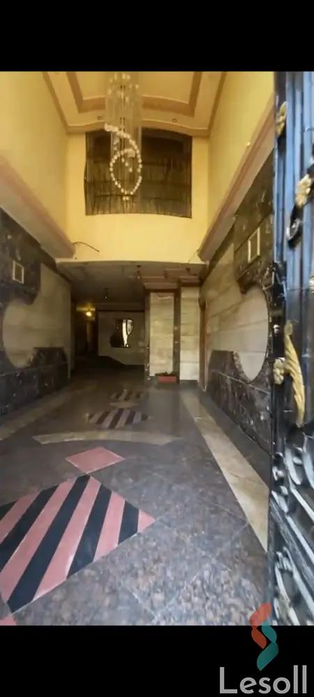 شقة للبيع بمساحة 220 متر و 3 غرف في  الدقى الجيزة