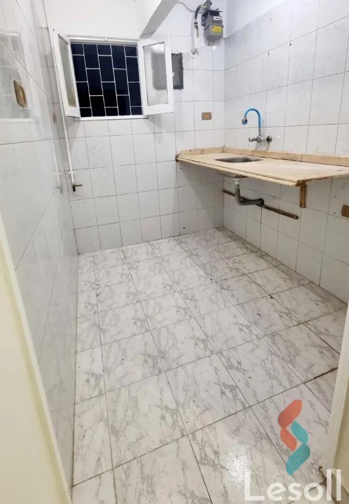 شقة للبيع بمساحة 100 متر و غرفتان في  السيوف الاسكندرية