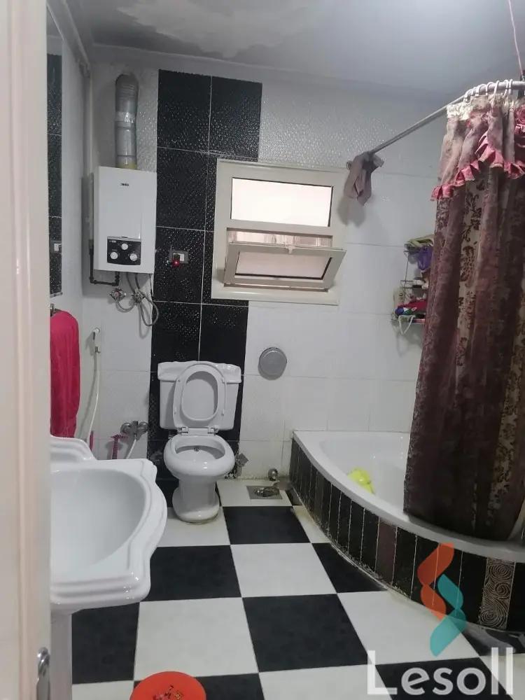 شقة للبيع بمساحة 200 متر و 3 غرف في  فيصل الجيزة