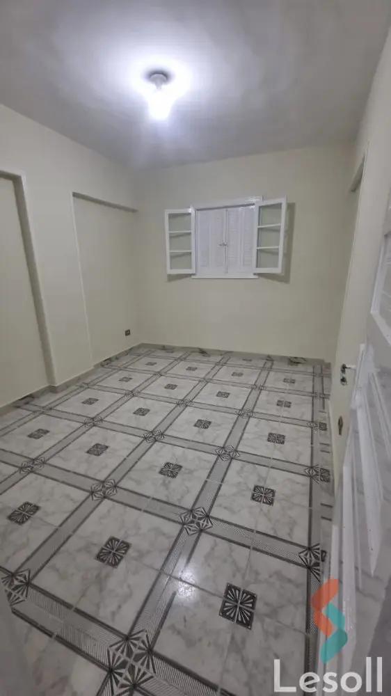 شقة للبيع بمساحة 100 متر و غرفتان في  السيوف الاسكندرية