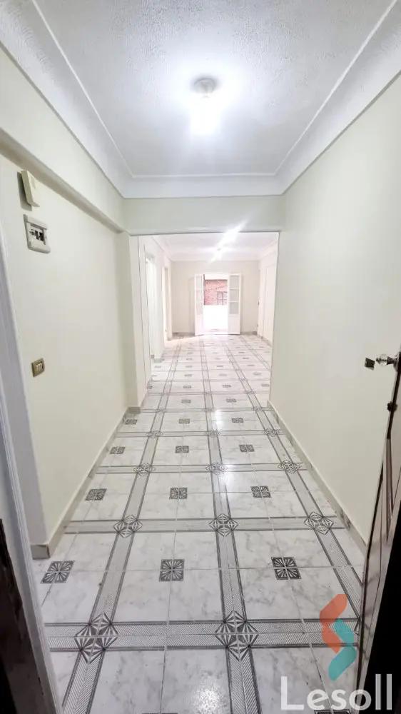 شقة للبيع بمساحة 100 متر و غرفتان في  السيوف الاسكندرية