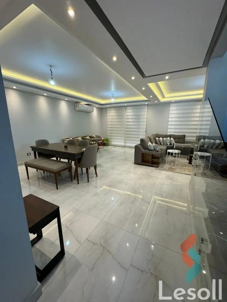 فيلا للايجار الشهري بمساحة 570 متر و 5 غرف في القاهرة الجديدة القاهرة