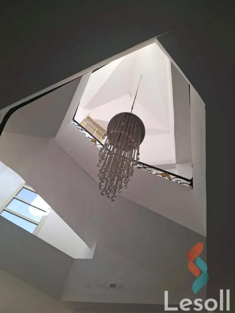 فيلا للبيع بمساحة 1,095 متر و 8 غرف في  مدينة الشروق القاهرة