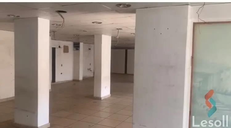 محل للبيع بمساحة 700 متر في البحيرة 